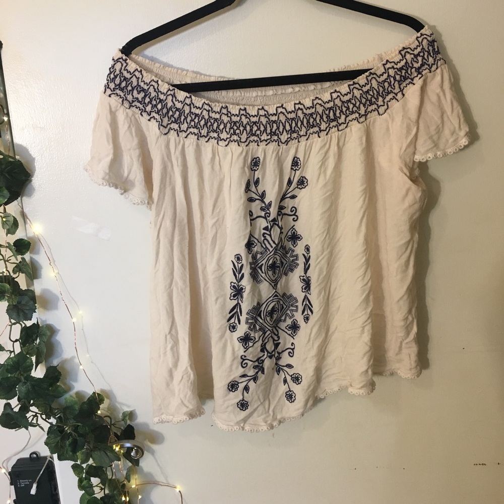 WHITE OFF TGE SHOULDER SHIRT